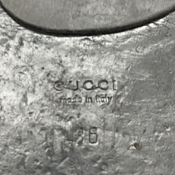 Gucci GG Thong Sandals - Picture 8 of 8